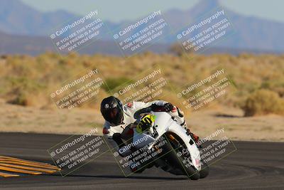 media/Oct-29-2022-CVMA (Sat) [[14c0aa3b66]]/Race 9 Amateur Supersport Middleweight/